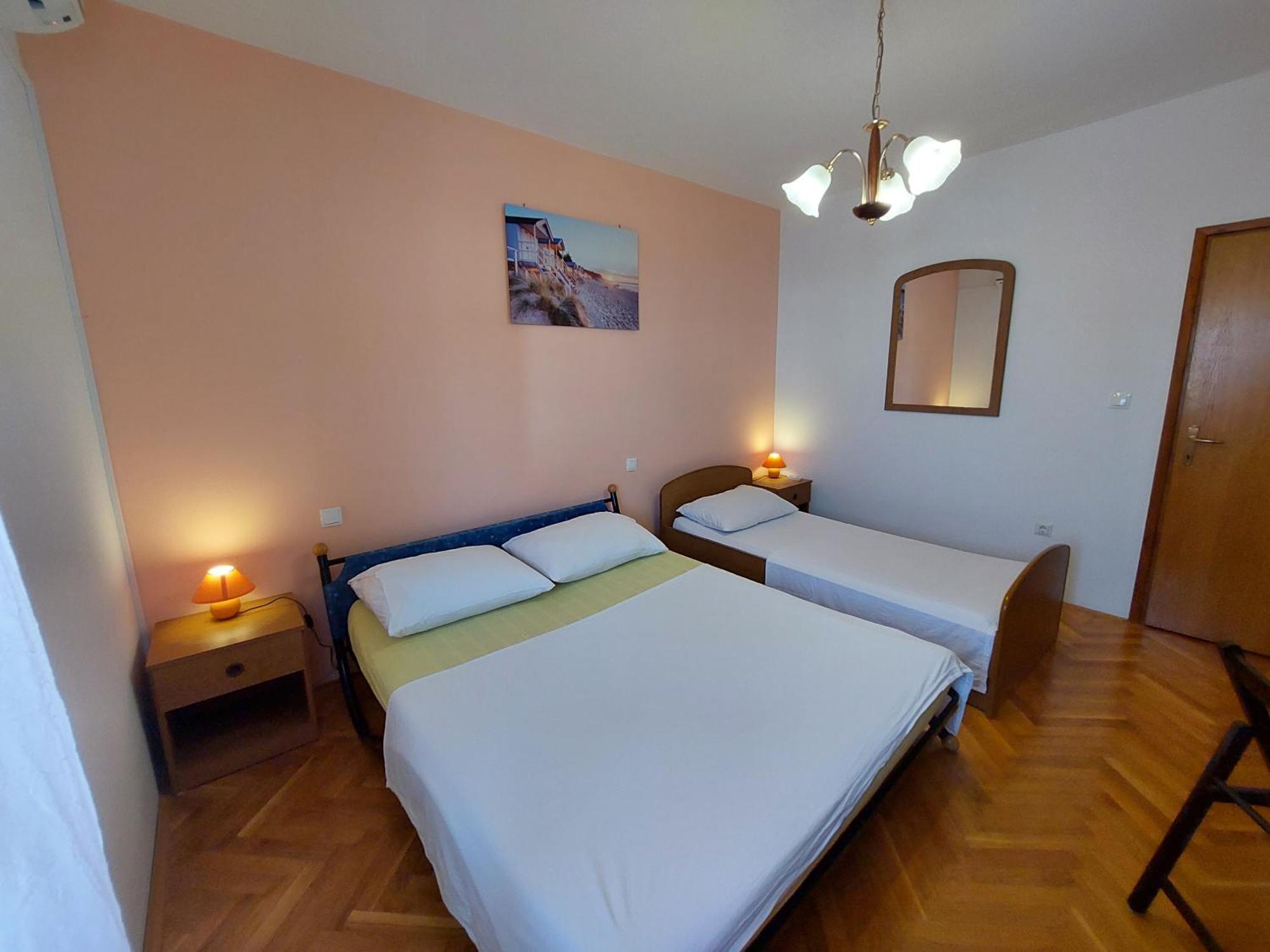Apartments 2D Grebastica Phòng bức ảnh